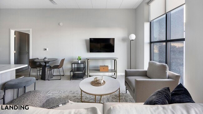 Photo - 600 19th St N Unidad 203