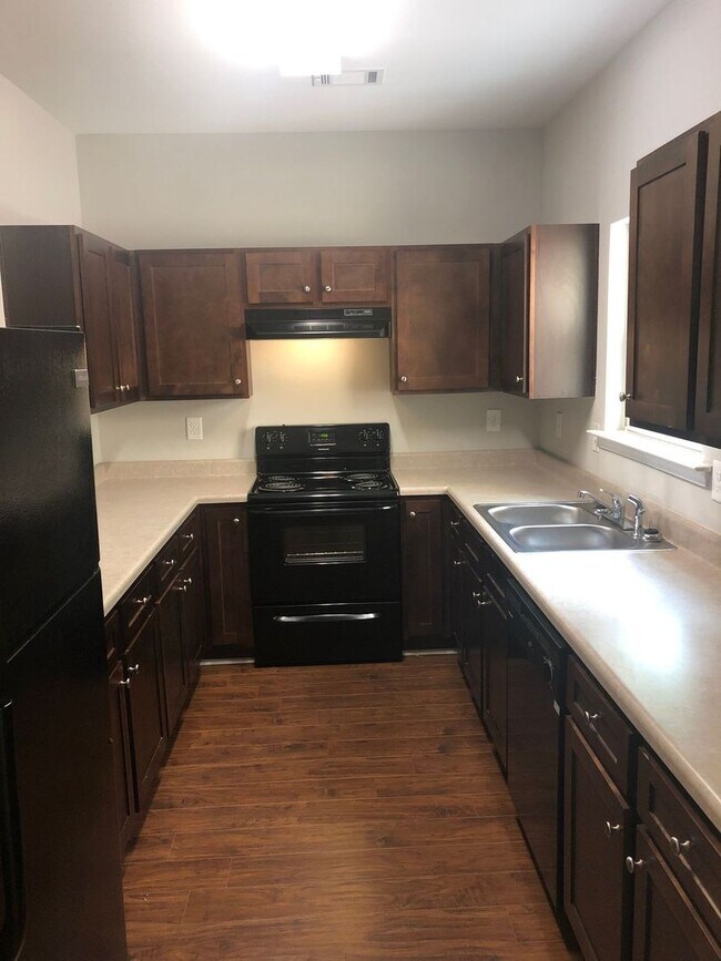 Photo - Single Family 3 Bedroom Townhome in Stonec...