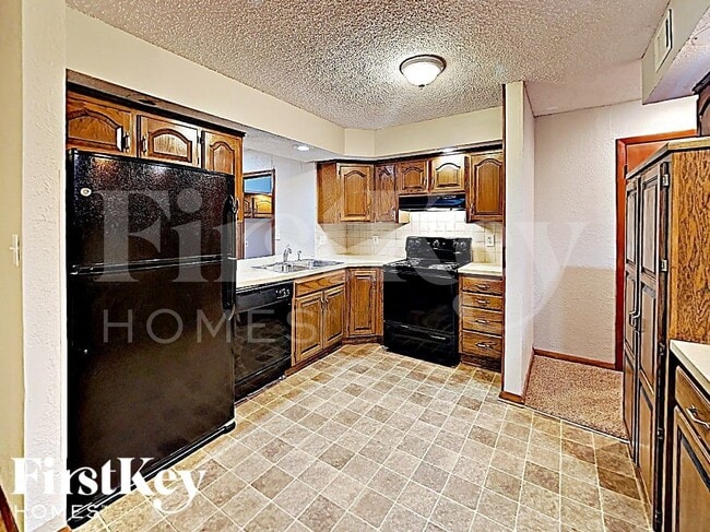 Photo - 11807 Fuller Ave