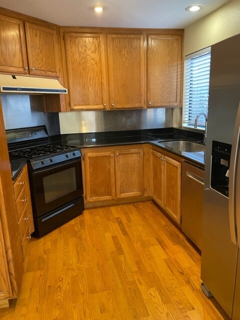 Photo - 1327 middlebrook way