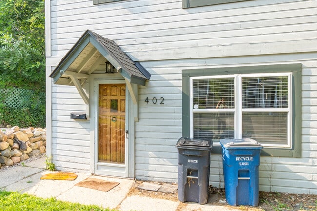 Photo - 402 Koch Ave