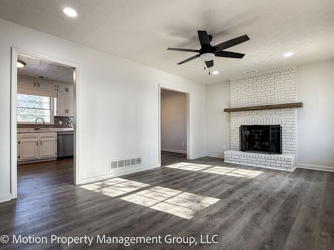 Photo - 1330 Hillcrest Dr