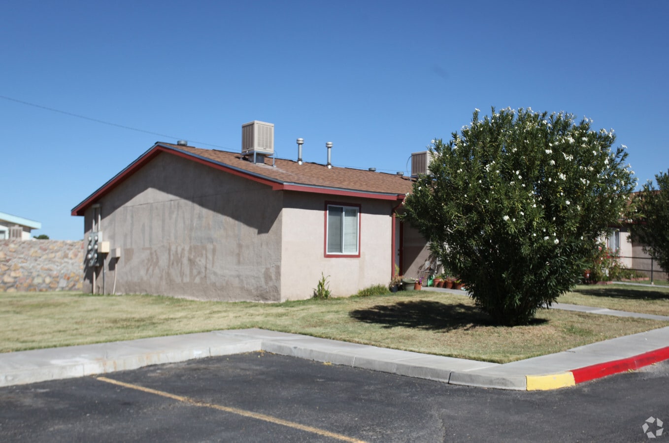Photo - Loma Del Norte Apartments