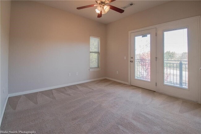 Photo - 2131 N Crossover Rd Unit 204