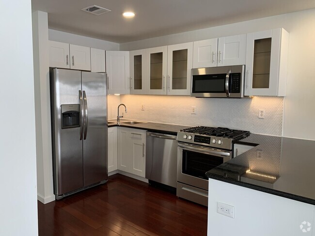 Building Photo - 49 Belmont Ave Unit 2 Rental