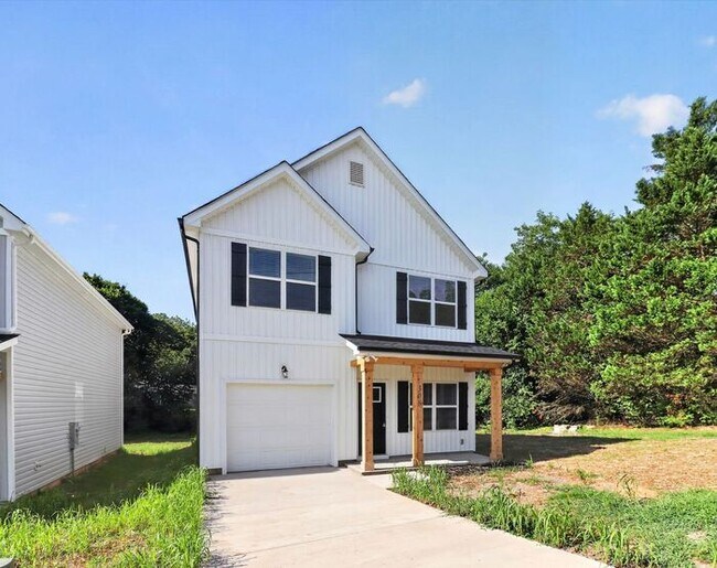 Brand New 3BD/2.5BA Single Family Home in the Heart of Monroe, NC!