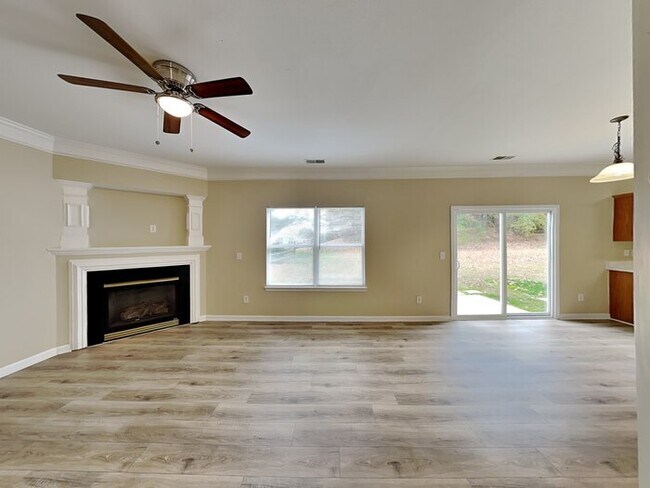 Photo - Apply Now! Casa