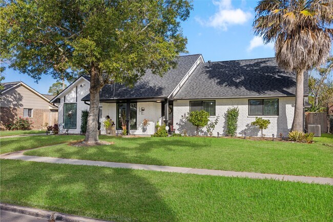 Photo - 918 Hollow Tree St