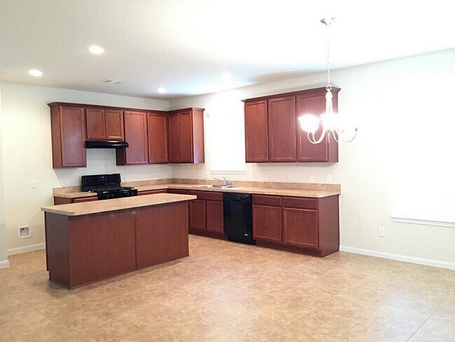 Photo - 1103 Messina Ln