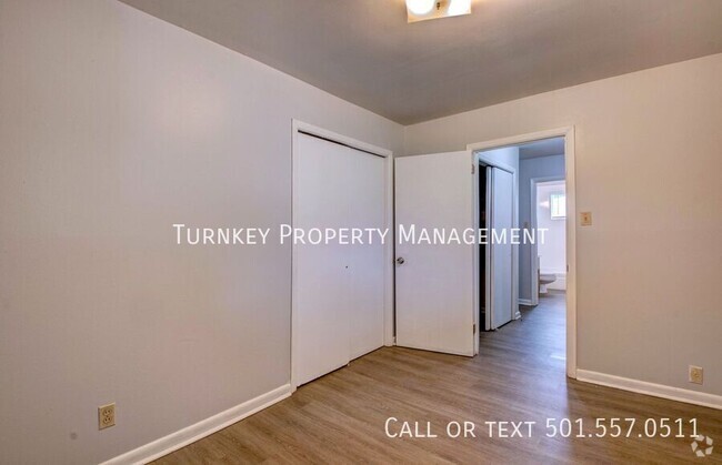 Building Photo - 4407 Lynn Ln Rental