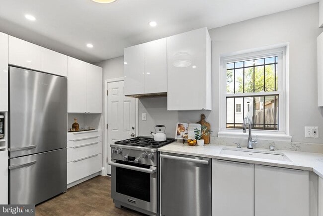 Building Photo - 1816 Rosedale St NE Rental