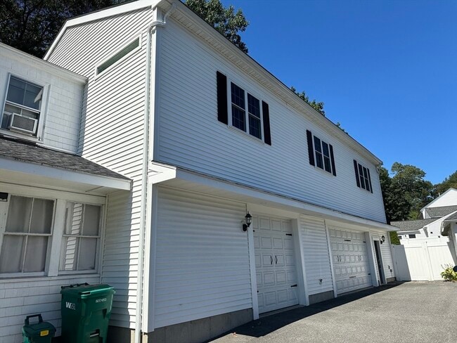 Photo - 72 Merrimac St