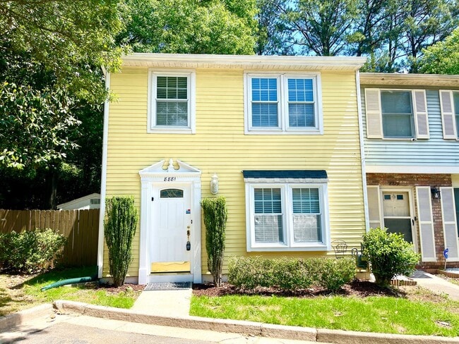 Welcome to this charming 3-bedroom, 2.5-ba... - Welcome to this charming 3-bedroom, 2.5-ba... Casa