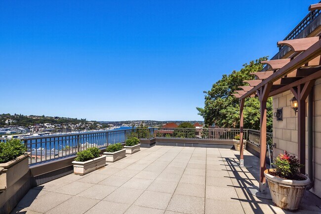 Photo - Luxury Penthouse with 600+ Sqft Terrace & ...