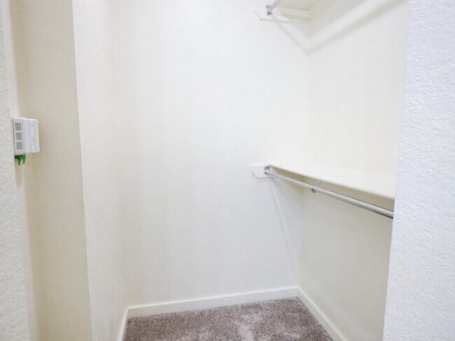 Building Photo - 21155 Gosling Rd Unit 7B Rental
