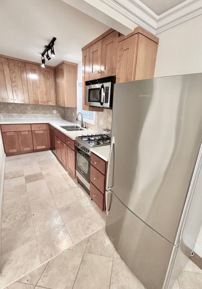 Photo - Beachside Living Just One Block from the Sand – Updated 1BD with Garage Parking Unidad 208