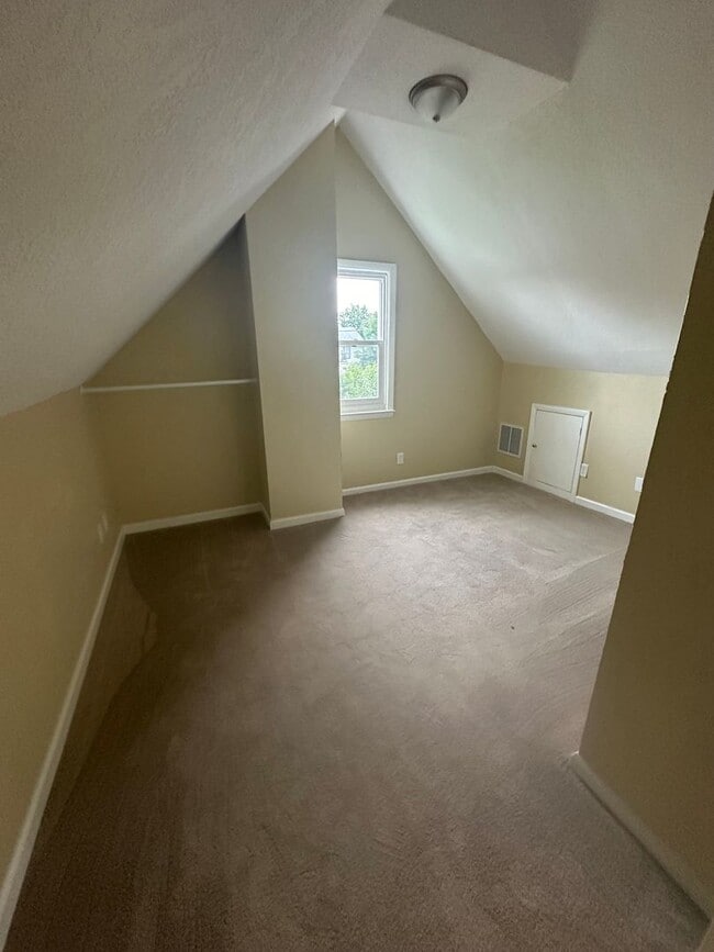 Photo - 3 bed 1 bath