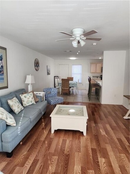 Photo - 870 Marina Dr Unit A