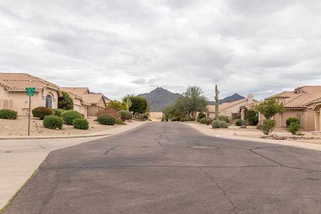 Photo - 19204 N 92nd St