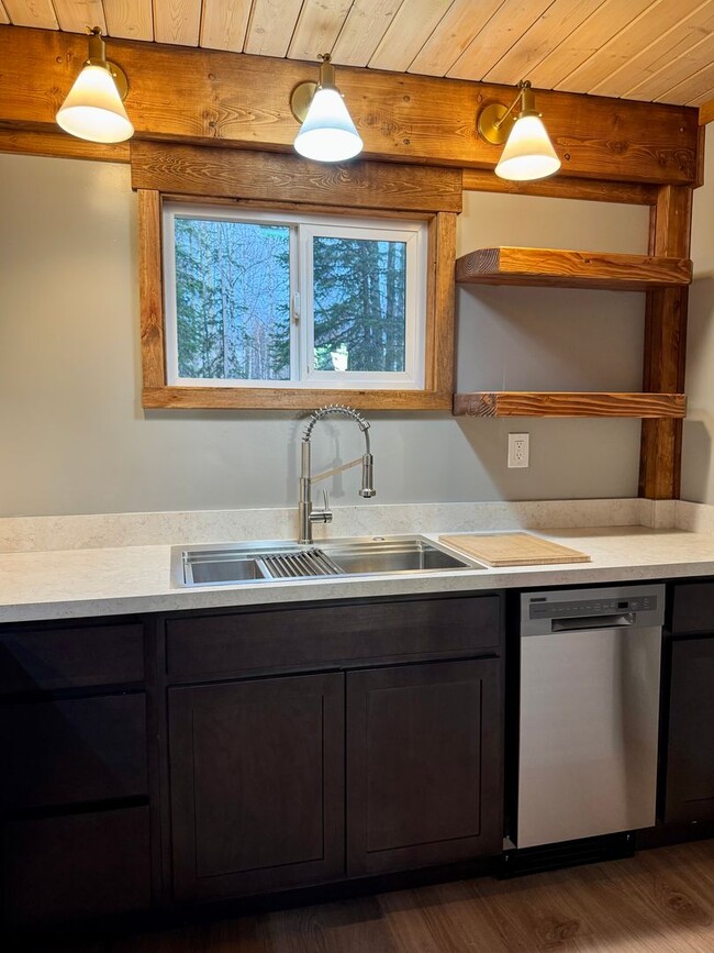 Photo - MOOSE CABIN