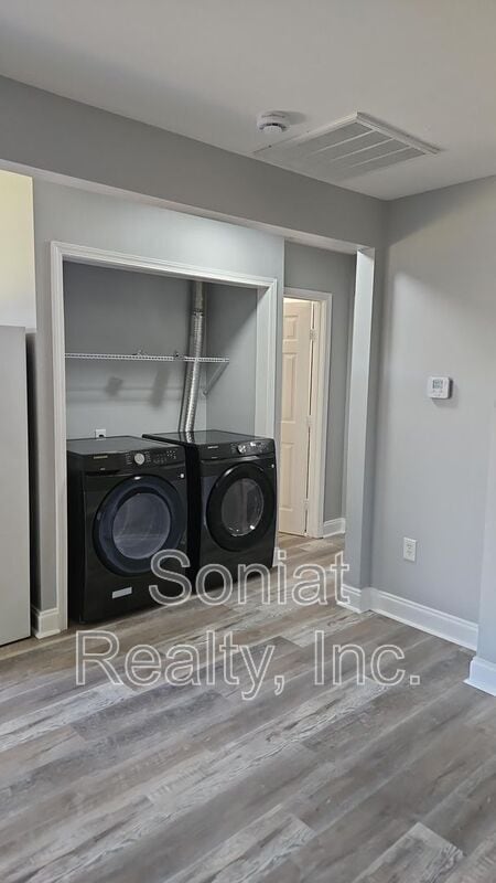 Photo - 924 Deslonde St Unit A