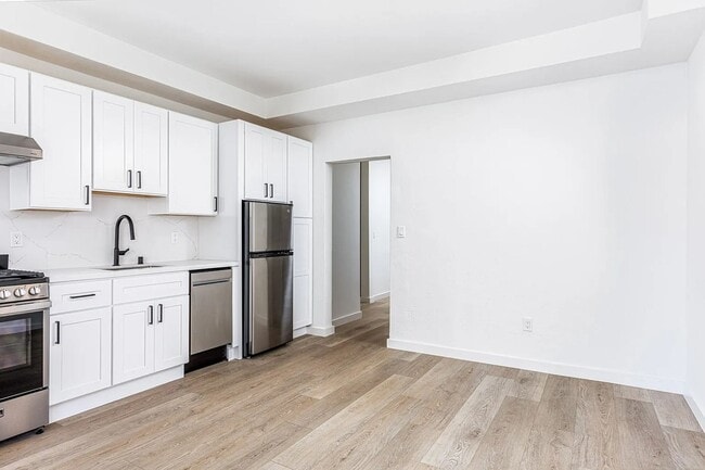 Building Photo - 903 Pine St Unit 41