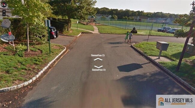 127 Sassafras Ct