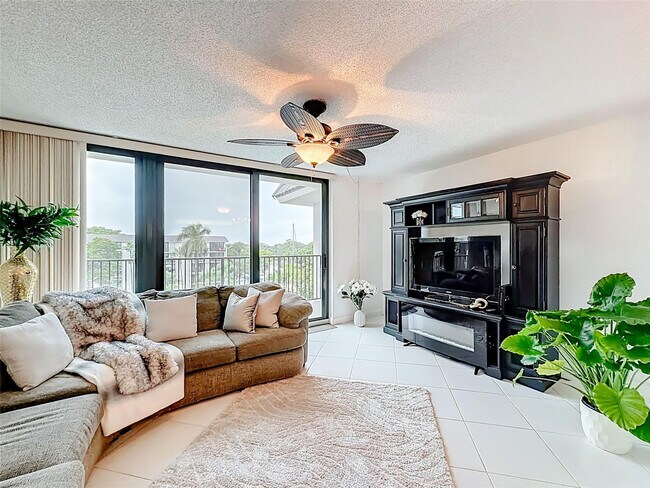 1101 River Reach Dr Unit 502