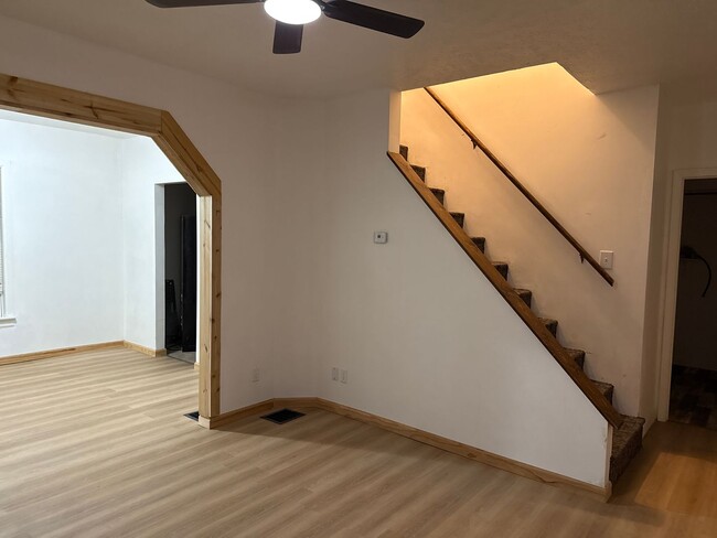 Photo - 1145 W Calhoun Ave Casa