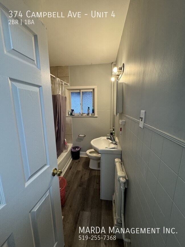 Photo - COZY 1+1 BED/ 1 BATH UPPER UNIT WEST END ALL-INCLUSIVE! Unité 4