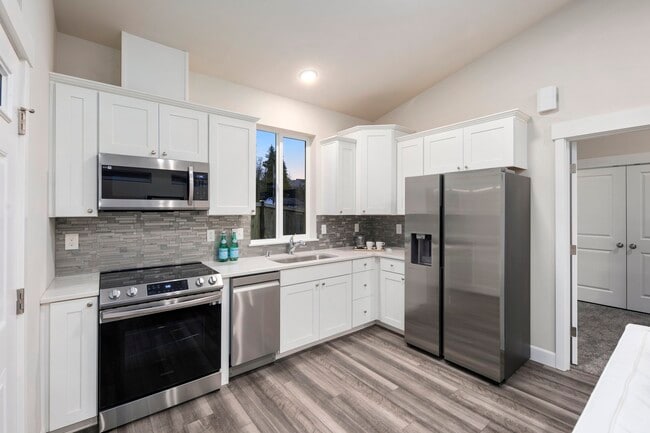 Photo - 10955 SE 165th St