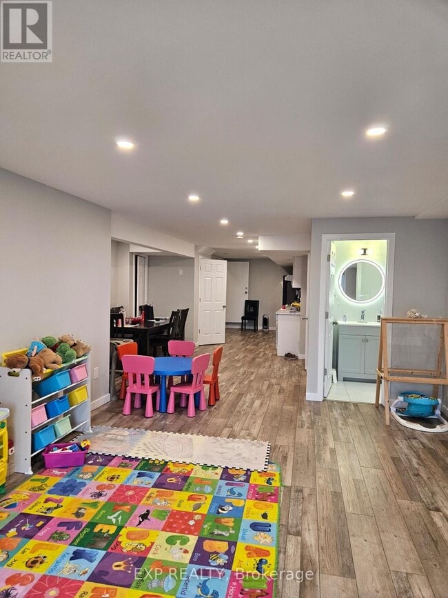 Photo - 916 Dunnigan Ct