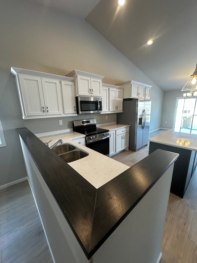 Photo - 6710 Meadow View Dr S