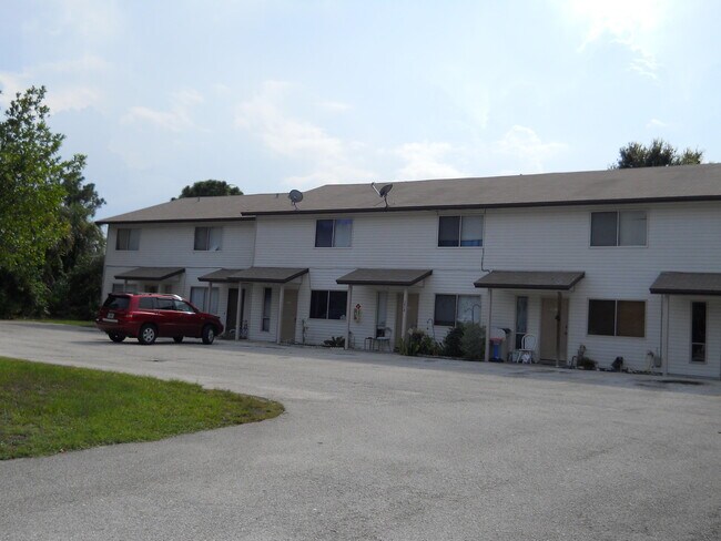 Photo - 3513 Tree Ridge Ln NE