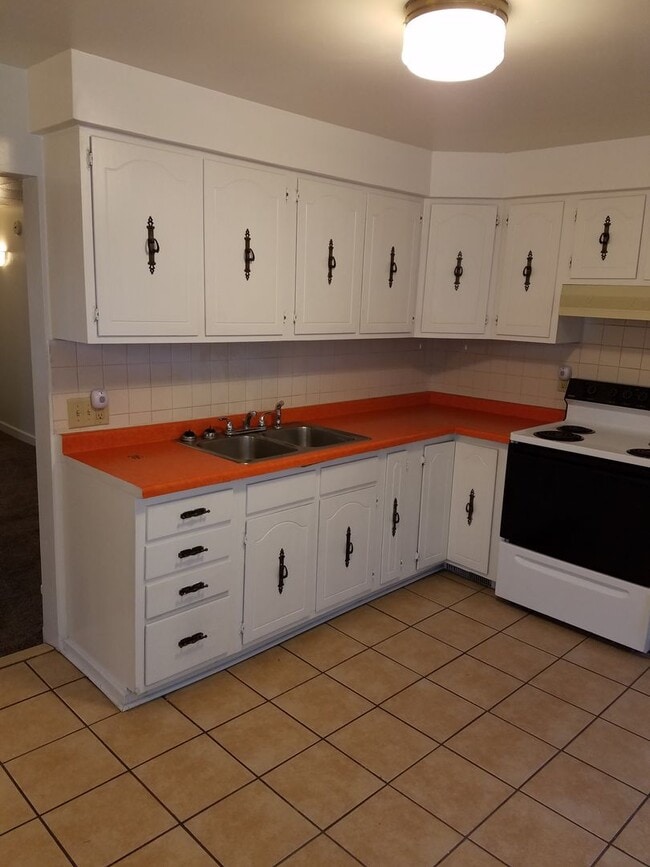 Photo - 509 N 3rd Ave E Unit 2