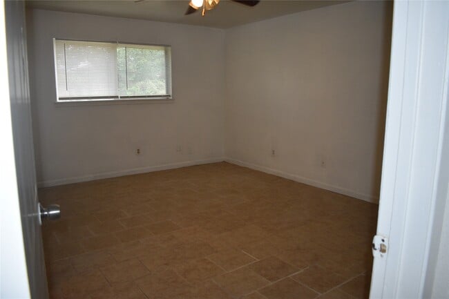 Photo - 6718 Rowell Ct