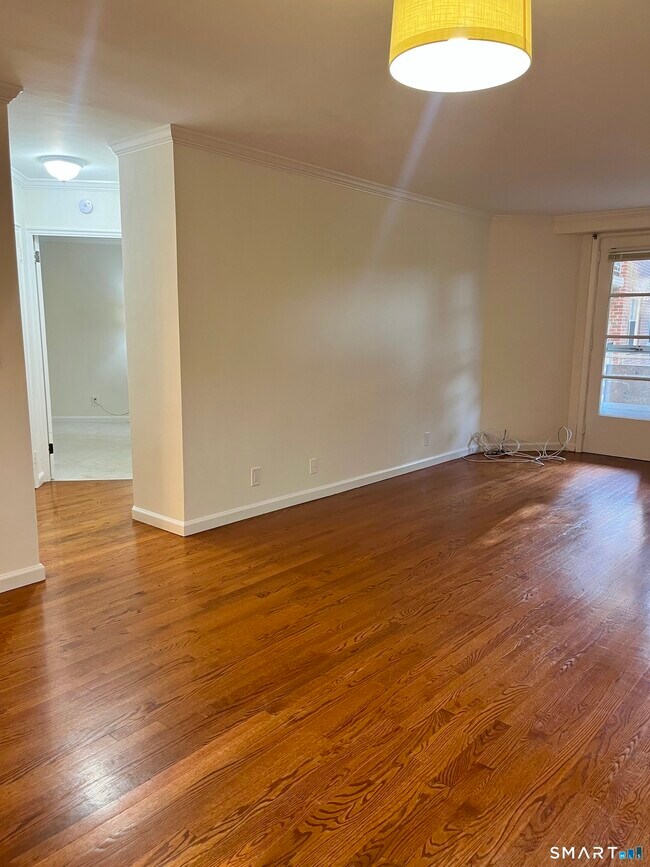 Photo - 71 Strawberry Hill Ave Unidad 217