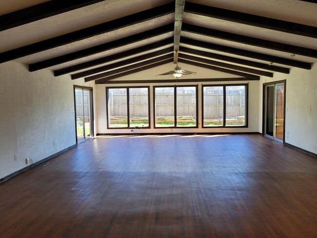 Photo - 102 Redbird Cir