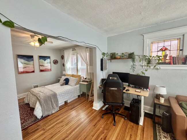 Photo - 5331 Bancroft Ave Unit 1E