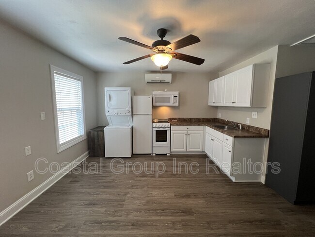 Photo - 1363 Eagle Ave