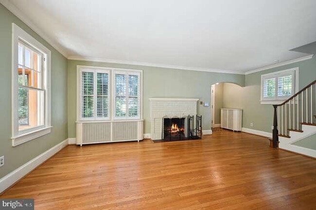 Building Photo - 5401 32nd St NW Rental