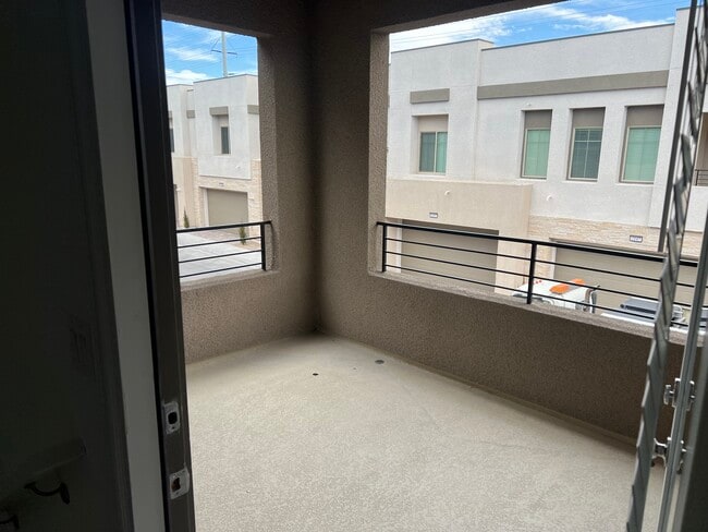 Photo - 600 N Carriage Hill Dr Unit 2146