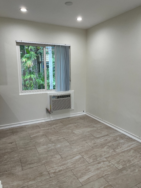 Photo - 251 N El Molino Ave