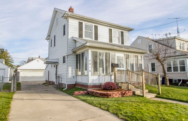 Building Photo - 4816 296th St Rental