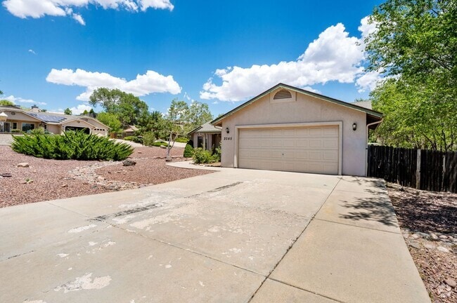 Building Photo - 2045 Sequoia Dr Rental