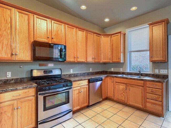 Photo - Spacious Midtown 3 Bedroom 2.5 Bath