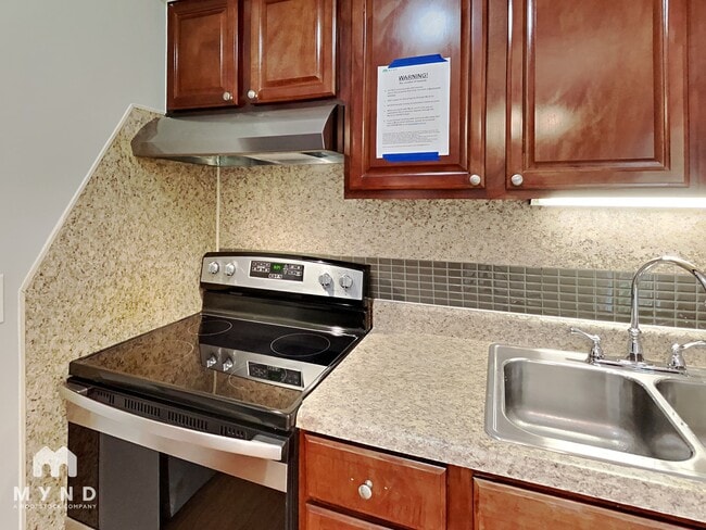 Photo - 300 Anne Ave