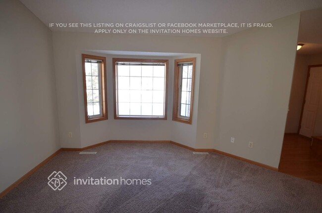 Photo - 930 118th Ln NE
