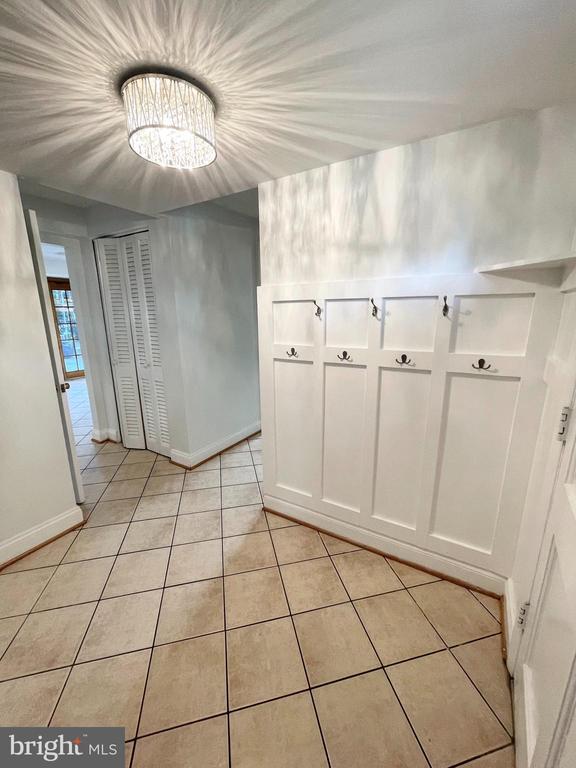 Photo - 5537 Gary Ave