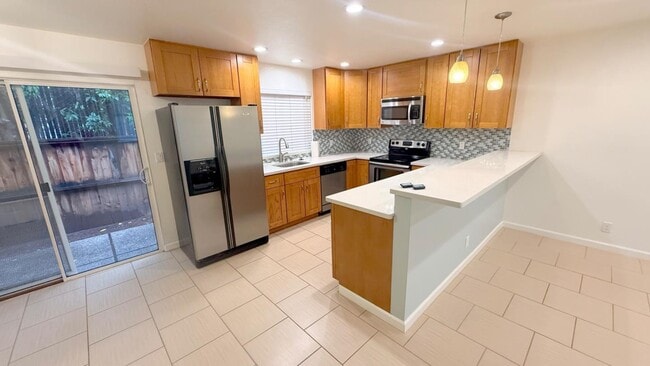 Photo - 1013 Woodside Rd